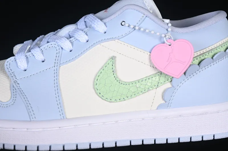 All categories Air Jordan Jordan series basketball shoes Air Jordan 1 Low Air Jordan 1 Low AJ1 Joe 1 Valentine's Day limited low-top retro cultural basketball shoes IB7113-403